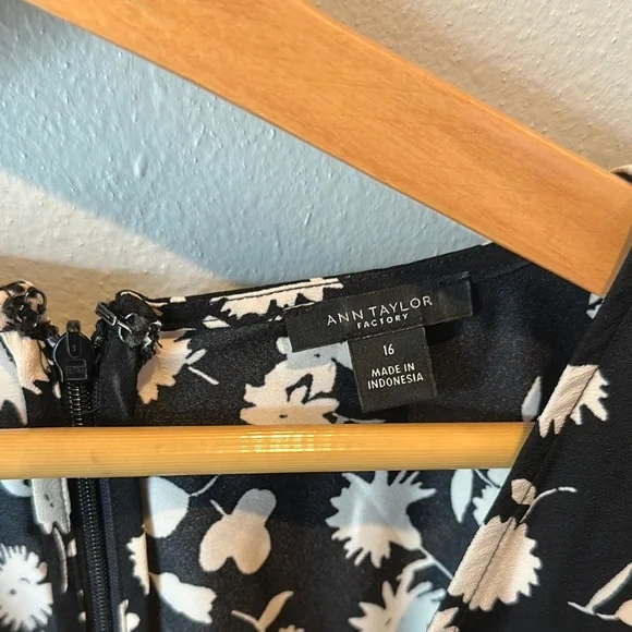 Ann Taylor Black and Cream Floral Mini Dress - Picture 2 of 3